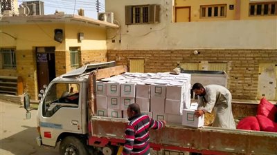 بدء توزيع 70 ألف كرتونة مواد غذائية ضمن مبادرة حياة كريمة في المنيا 