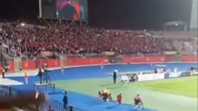 بث مباشر | تشجيع حماسي من جمهور الأهلي خلال مواجهة الهلال السوداني