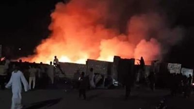 اندلاع حريق في ورشة سيارات بـ الأقصر| صور 