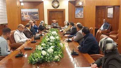 محافظ بورسعيد: توريد القمح واجب قومي.. والصوامع جاهزة لاستقبال 35 ألف طن 