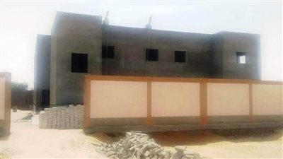 محافظ أسوان يتابع مشروعات حياة كريمة بقرى كلابشة وبشاير الخير