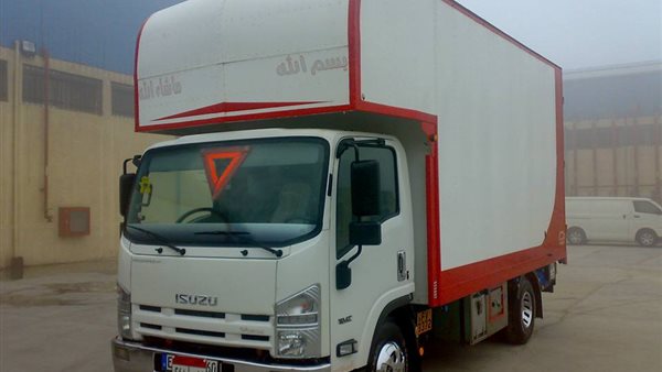 سيارة نقل منتجات