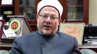 المفتي: اللسان الذي يخوض في أعراض الصحابة لسان مريض