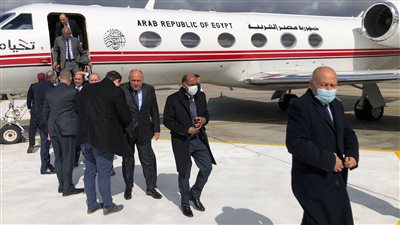 شكري ووزراء خارجية مجموعة الاتصال العربية يصلون وارسو لبحث الأزمة الأوكرانية