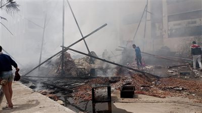 انتداب المعمل الجنائي لفحص أسباب حريق معرض أهلا رمضان بالقناطر 