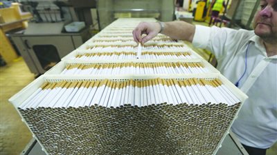 رئيس الشرقية للدخان: مخزون السجائر 2 مليار سيجارة تكفي لـ 10 أيام