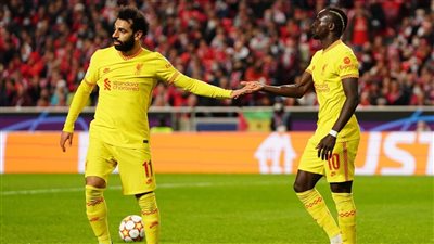 محمد صلاح يقود هجوم ليفربول لمواجهة مانشستر يونايتد في الدوري الإنجليزي
