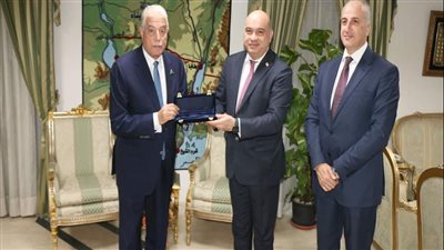 إقامة نصب تذكاري ورموز لأهم معالم شرم الشيخ في جورجيا لزيادة الحركة السياحية