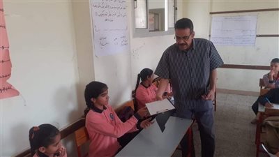 وكيل تعليم البحر الأحمر يتفقد امتحانات الصف الرابع الابتدائي | صور
