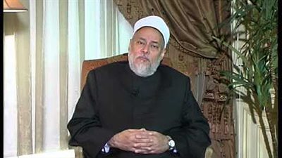 علي جمعة: الطهارة لها مكانة كبيرة لأنها عبادة.. والله يحب الجمال