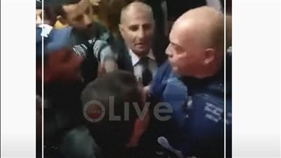 بعد ضربه بالقلم.. العضو المنتدب لشركة حكومية يمنح عاملا 200 جنيه لإرضائه