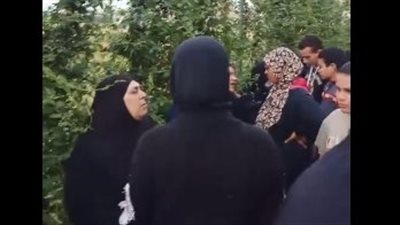 العثور على جثة سيدة مشنوقة بمنزلها.. وخال الضحية يتهم أهل زوجها بقتلها| فيديو 