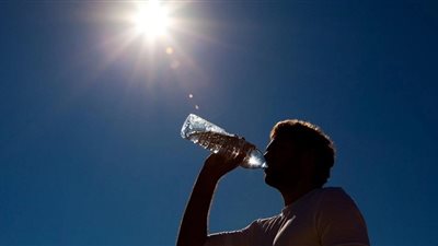 طقس شديد الحرارة يضرب المحافظات.. والأرصاد تكشف موعد انكسار الموجة الحارة |بث مباشر 