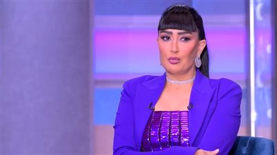 غادة عبد الرازق: بتعالج عند دكتور نفسي ولما بطلت الأدوية جريت في الشقة وقطعت شعري