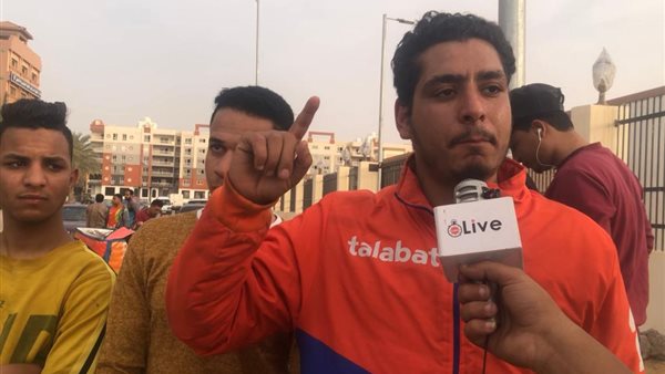 أحد عمال الدليفري