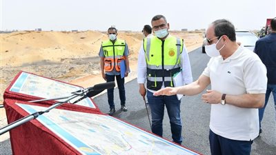 السيسي يتفقد الأعمال الإنشائية لتطوير عدد من الطرق والمحاور بالقاهرة الكبرى
