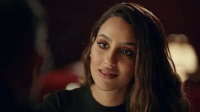 الظهور الأول للفنانة الإيطالية مايا طلام في العائدون بالحلقة السادسة