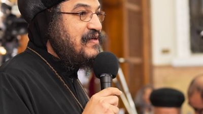 الأنبا بافلي في جنازة كاهن الإسكندرية: بلادنا ستتغير إلى الأفضل