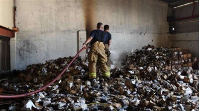 انتداب المعمل الجنائي لفحص أسباب حريق مخزن كرتون بشبرا الخيمة