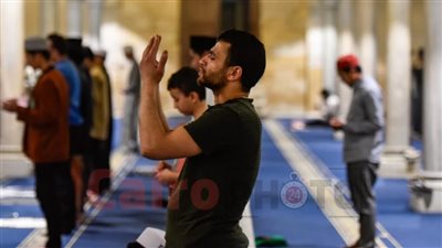 أدعية وابتهالات في مسجدي الحسين والأزهر في سابع أيام رمضان | بث مباشر