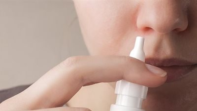 باحثون يختبرون رذاذ الأنف لمنع الإصابة بفيروس كورونا 