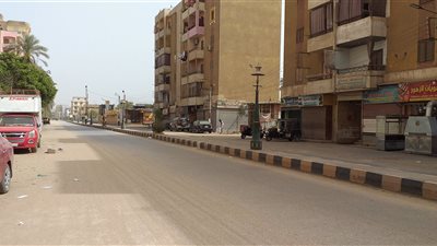 العظمى 42°.. شوارع سوهاج تخلو من المواطنين بسبب الارتفاع الشديد في درجات الحرارة | صور