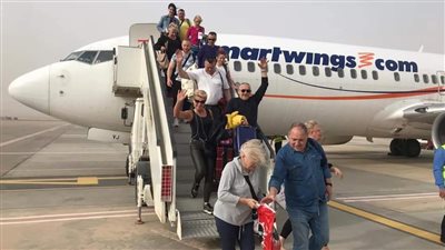 مطار طابا يستقبل أولى الرحلات القادمة من بولندا على متنها 190 سائحًا