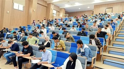 رئيس جامعة المنصورة الجديدة يكشف حقيقة تأجيل الدراسة غدًا بكليات الجامعة | خاص
