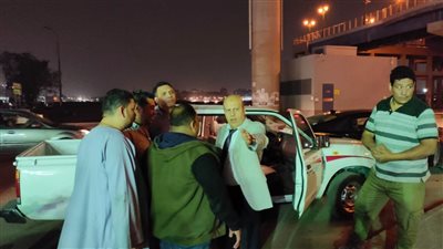 حي عين شمس ينفذ حملات لإخلاء الشوارع من الباعة الجائلين وإعادة الانضباط | صور