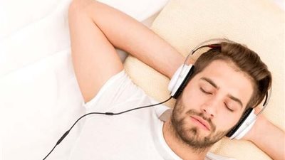 الإفتاء: الاستماع إلى الأغاني جائز بشروط أولها الكلام الحسن 