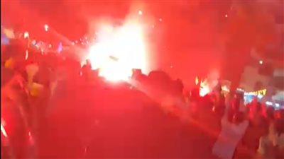 شماريخ وألعاب نارية.. جماهير النادي المصري تحتفل بالفوز على الأهلي | صور 