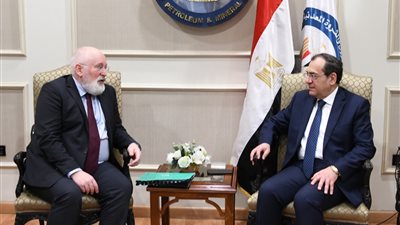 وزير البترول يلتقي نائب رئيس مفوضية الاتحاد الأوروبي لبحث التعاون المشترك