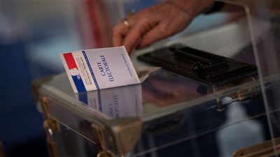 فرنسا: 25 % نسبة التصويت في الانتخابات الرئاسية حتى الآن
