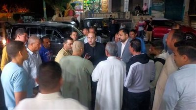 نائب محافظ الجيزة يستمع لشكاوى المواطنين ويوجه بتنفيذ الأعمال الإنشائية لمبنى السوق الحضاري بالعياط