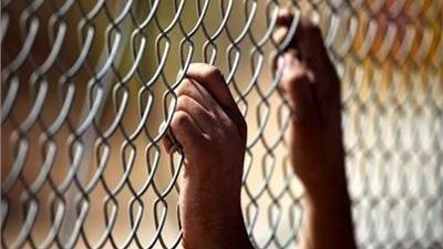 حبس عاطل لضبطه بسلاح ناري ومواد مخدرة بالقليوبية 4 أيام