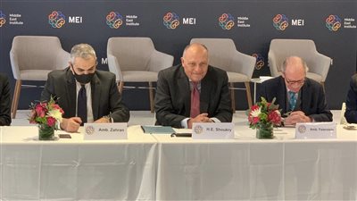 شكري يصل إلى واشنطن ويشارك في جلسة نقاشية حول العلاقات المصرية الأمريكية | صور