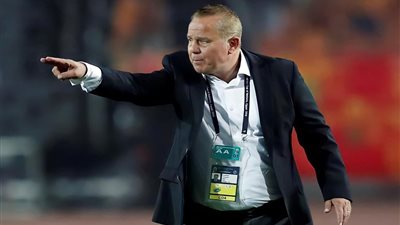 تمهيدًا للاتفاق مع شوقي غريب.. المريخ السوداني ينهي تعاقده مع ميتشو وجهازه