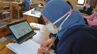 تعليم القاهرة: 91% نسبة حضور طلاب أولى ثانوي لأداء امتحان الأحياء التدريبي