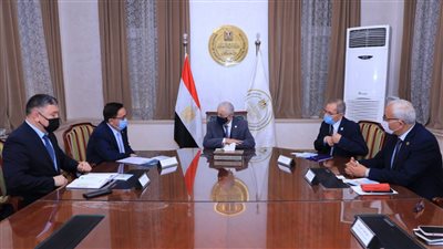 سفير كازاخستان في القاهرة يشيد بدور مصر الريادي في تطوير التعليم 