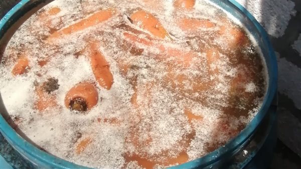 مخلل غير صالح للإستهلاك