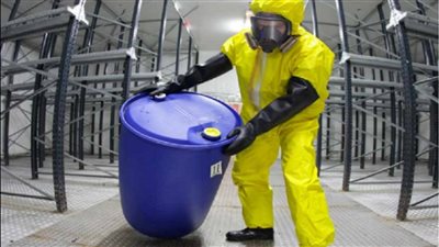 بعد التخلص من 2000 طن.. ضوابط واشتراطات تداول المخلفات الخطرة 