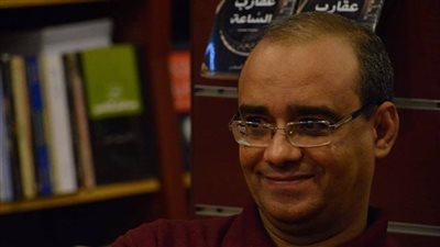 الناقد محمد عبد الشكور عن أداء خالد النبوي في مسلسل راجعين يا هوى: يبدو كأنه لا يمثل