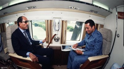 مبارك نائبا للسادات وميلاد تشارلي شابلن.. أحداث وقعت في 16 أبريل