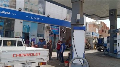 محافظ الإسكندرية: حملات على محطات البنزين ومواقف سيارات الأجرة بعد رفع أسعار الوقود