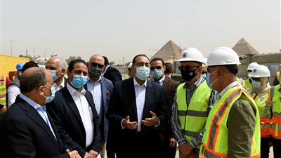 رئيس الوزراء يتفقد محور الفريق كمال عامر بالجيزة