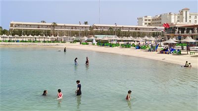 لأول مرة منذ جائحة كورونا.. محافظ البحر الأحمر يُعلن فتح جميع الشواطئ خلال الأعياد |صور