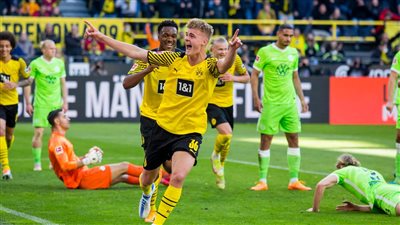 بوروسيا دورتموند يضرب فولفسبورج بسداسية في الدوري الألماني