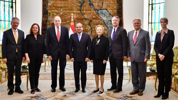 السيسي يستقبل وفد