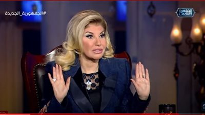 هالة سرحان لـ القاهرة 24: لحظات مرعبة في العراق بعد غلق المجال الجوي.. ومش عارفين هنرجع إزاي