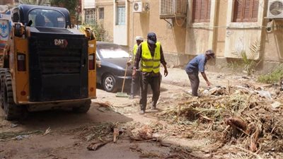 أشرف عطية: رفع أكثر من 185 طن مخلفات وتراكمات وقمامة بنطاق أحياء مدينة أسوان